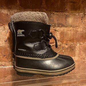 Sorel Black and Tan Waterproof Boots